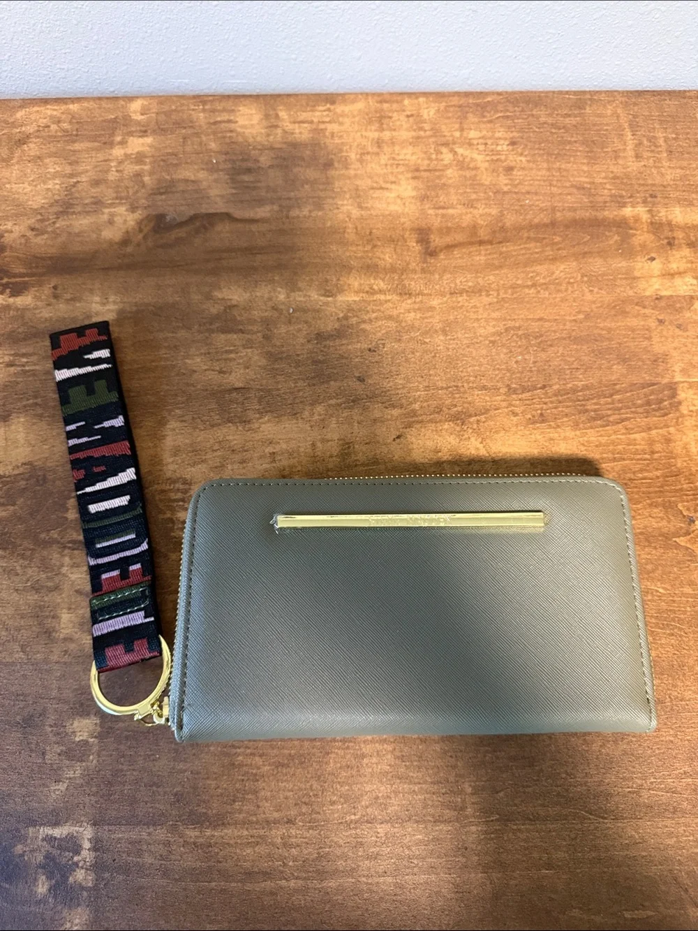 Steve Madden Zip wallet
